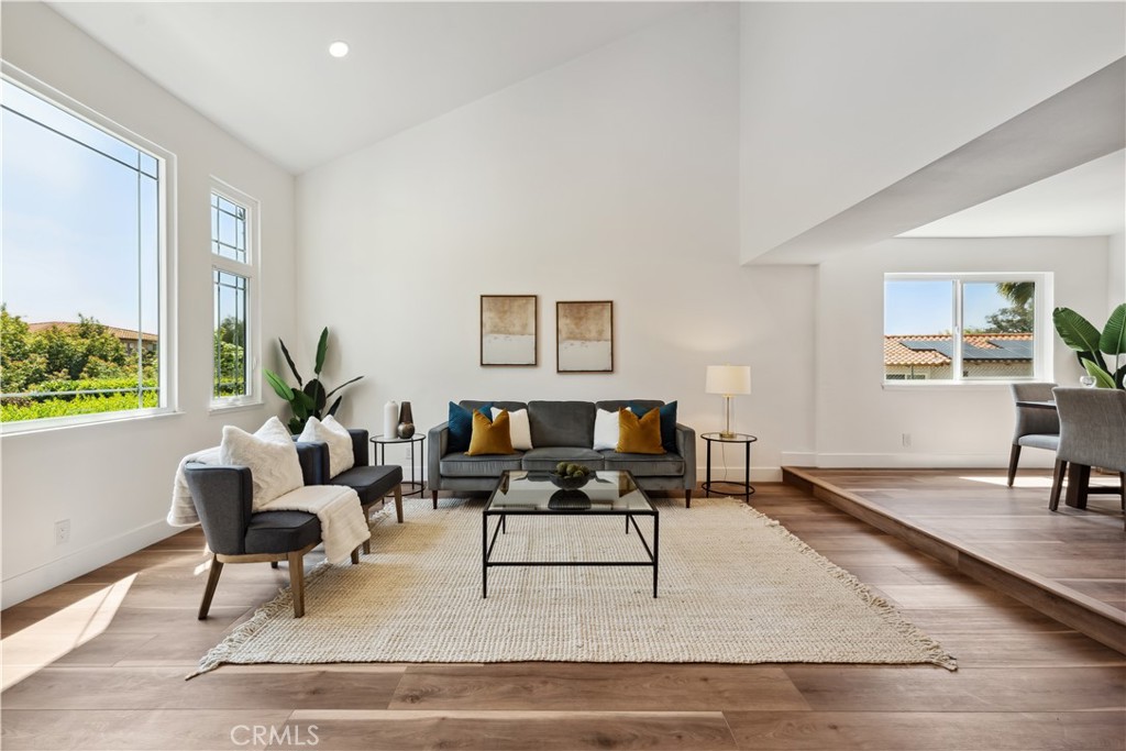 529 Manzanita Road Redlands, CA 92373 - Photo 12 of 64 a living room with furniture and wooden floor