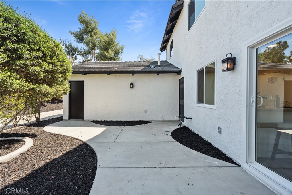 529 Manzanita Road Redlands, CA 92373 - Photo 30 of 64 a view of balcony
