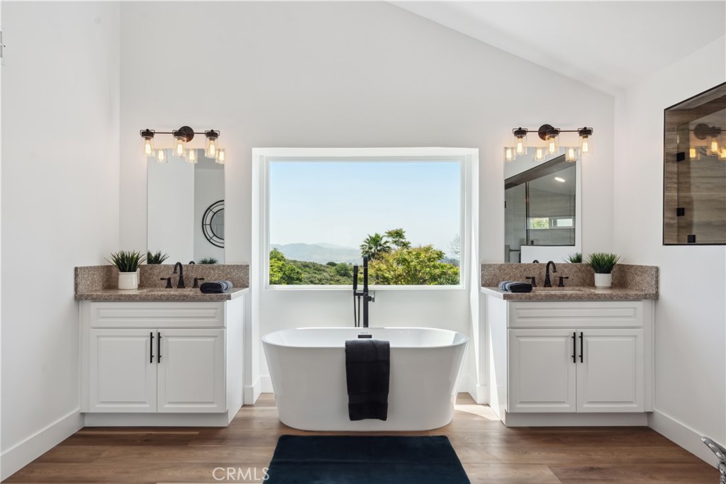 529 Manzanita Road Redlands, CA 92373 - Photo 43 of 64 a kitchen with a sink and cabinets