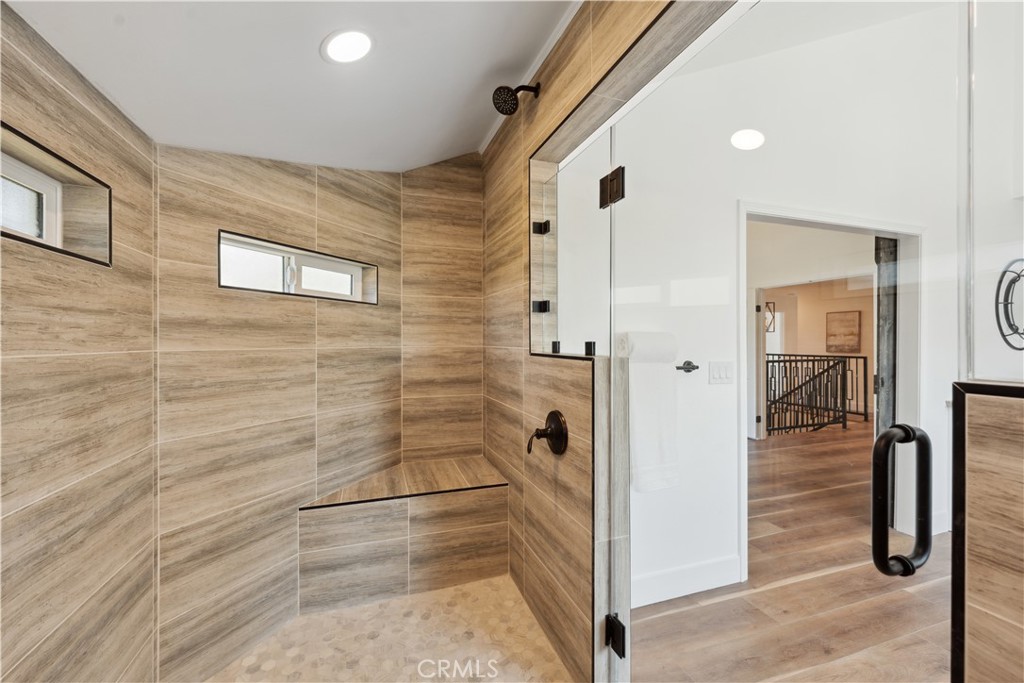529 Manzanita Road Redlands, CA 92373 - Photo 46 of 64 a bathroom with a shower