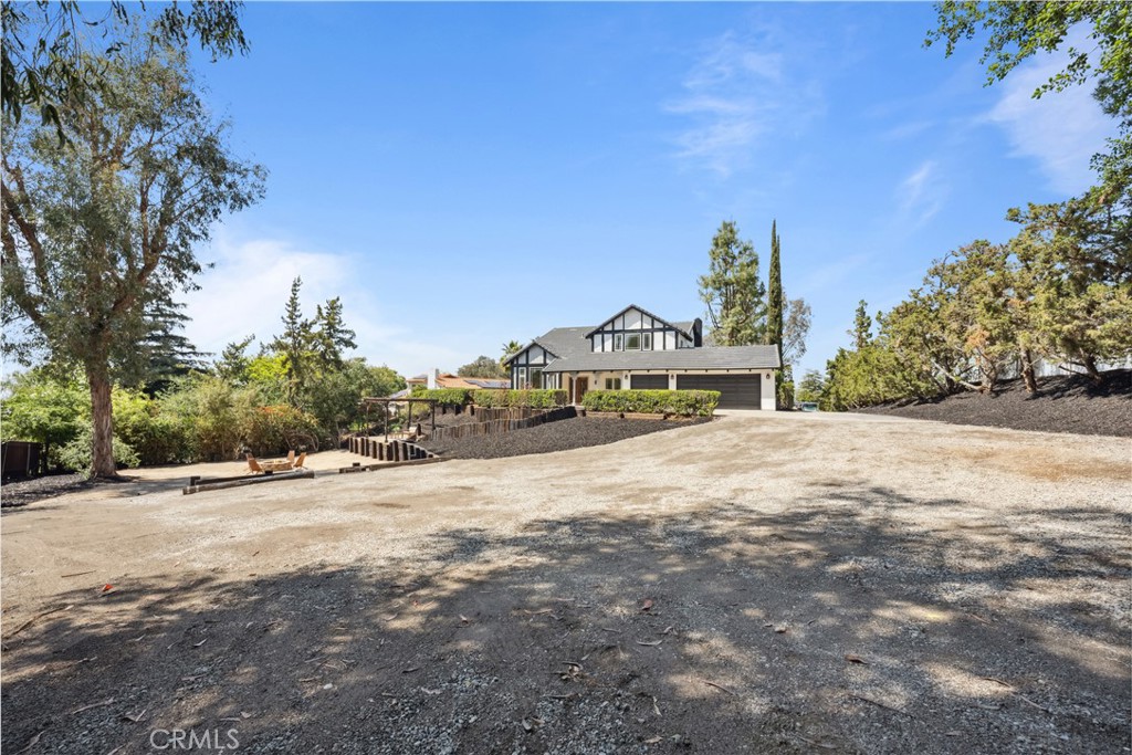 529 Manzanita Road Redlands, CA 92373 - Photo 54 of 64 a view of street with a houses