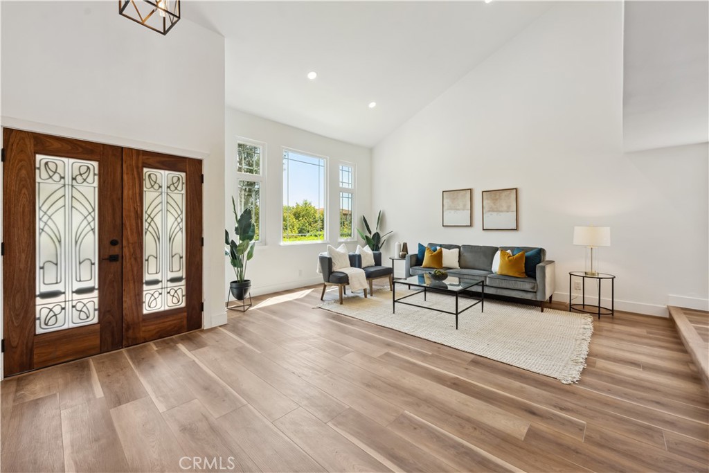 529 Manzanita Road Redlands, CA 92373 - Photo 8 of 64 a living room with furniture and large window