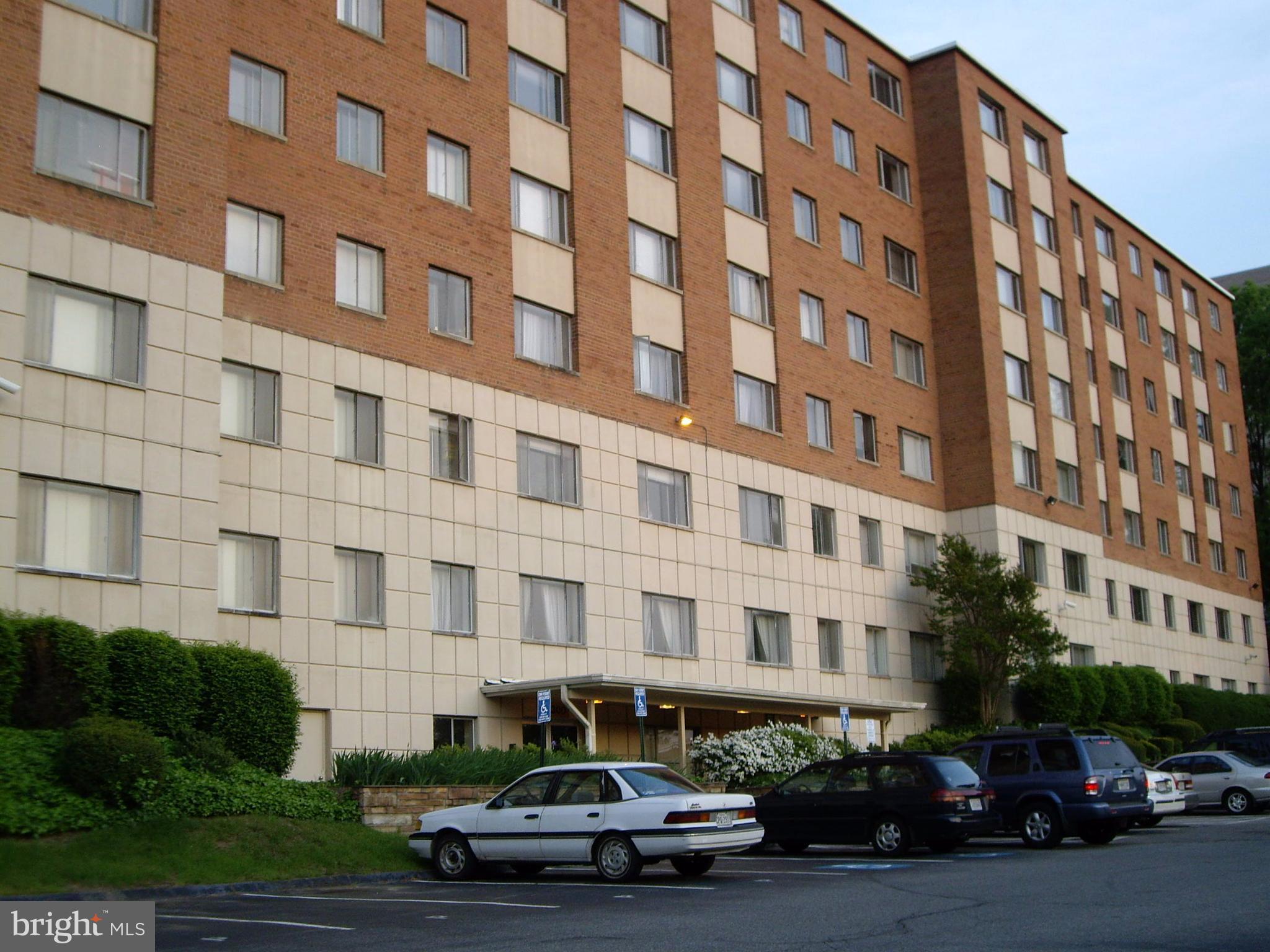 1300 South Arlington Ridge Road, Unit 316 Arlington, VA 22202 - Photo 17 of 22 Exterior (Rear)