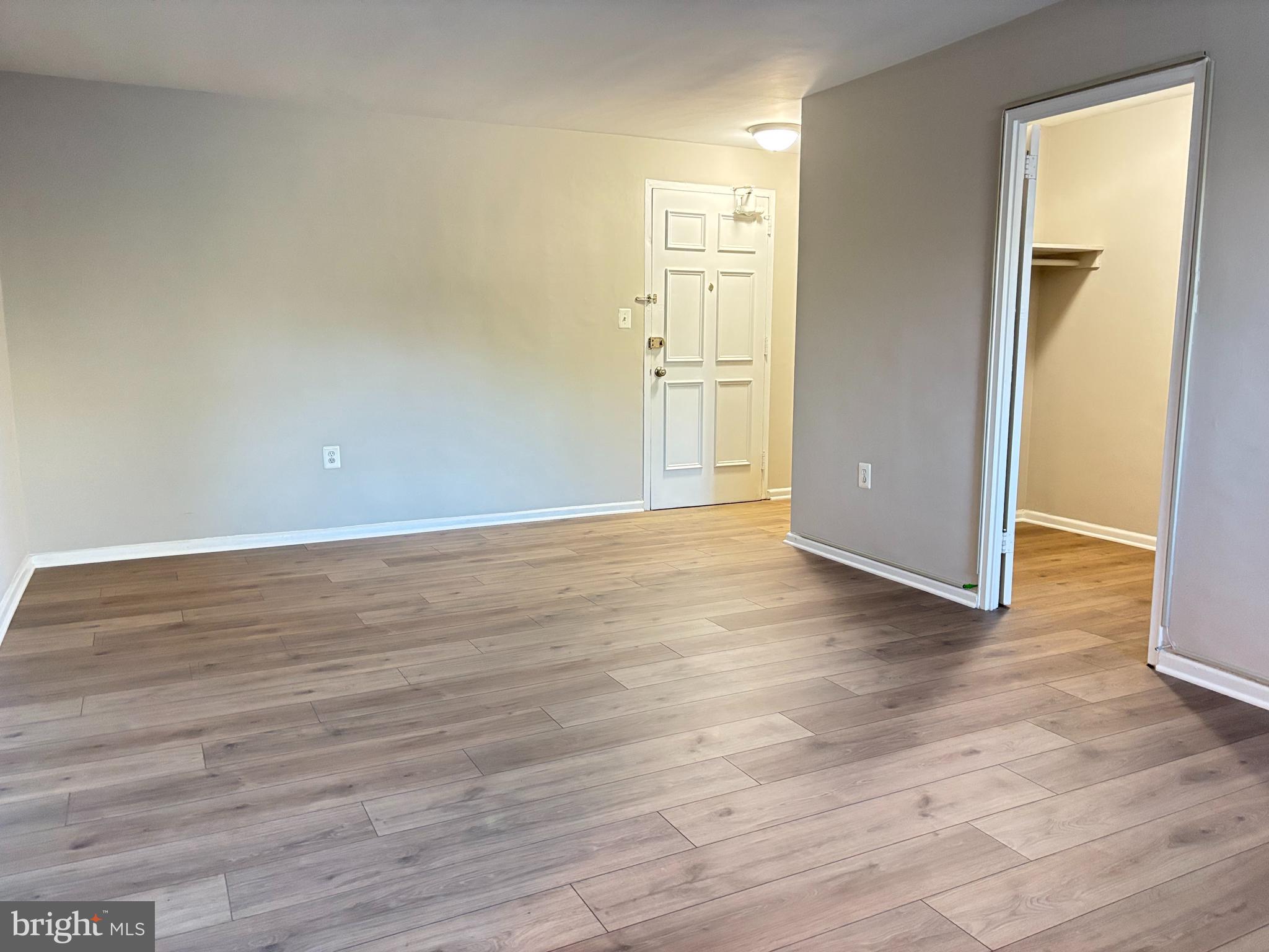 1300 South Arlington Ridge Road, Unit 316 Arlington, VA 22202 - Photo 4 of 22 Living & Sleeping Area