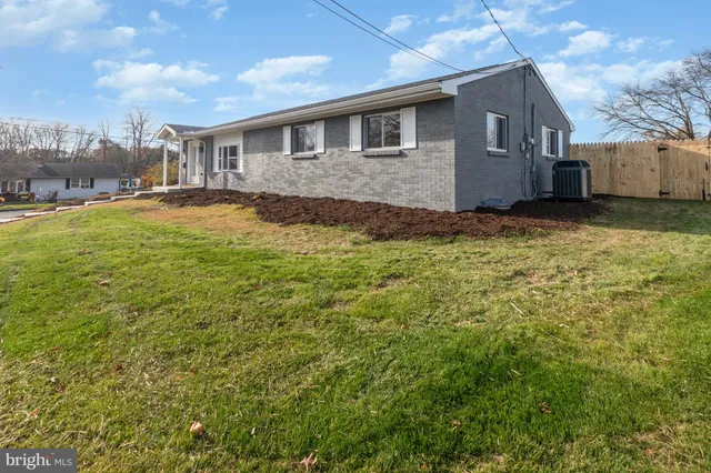 $385,000 | 1955 Dawn Road, Enola, PA 17025