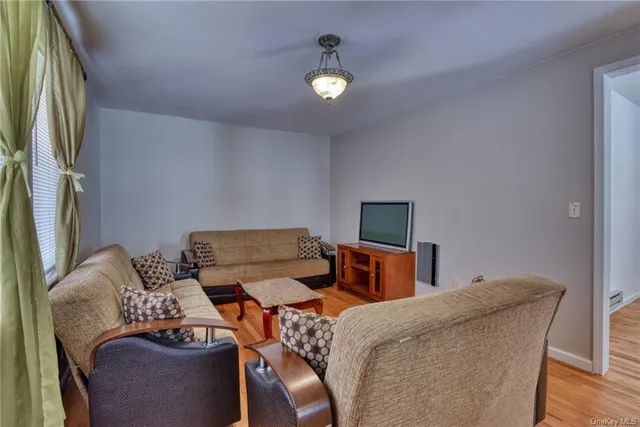 $1,950 | 10 Maple Avenue, Unit 1, Fallsburg, NY 12789