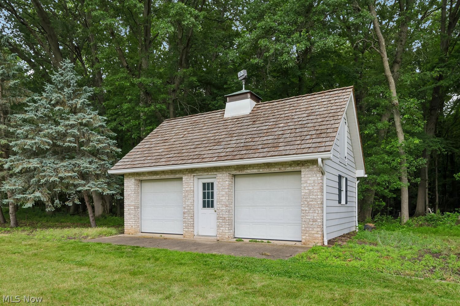 4551 Shaw Road Akron, OH 44333 - Photo 10 of 32