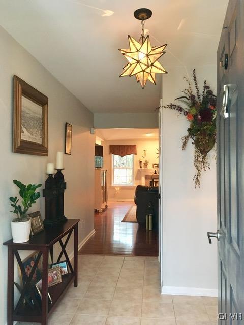 3690 Oakland Road Bethlehem, PA 18020 - Photo 3 of 42 Gallery Image 3