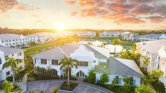 $2,561 | 4350 Peregrine Way Lake, Unit B4, Lake Worth, FL 33463