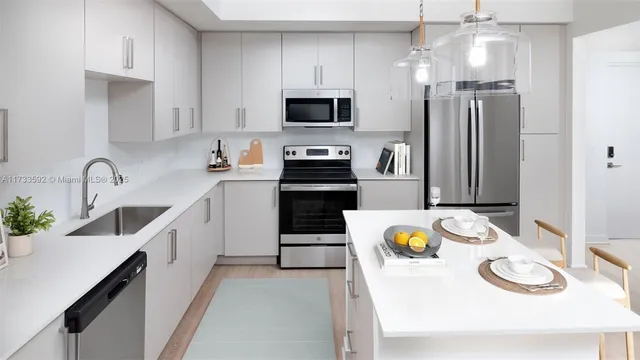 $2,561 | 4350 Peregrine Way Lake, Unit B4, Lake Worth, FL 33463