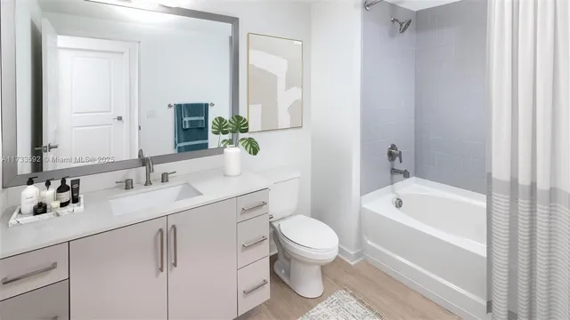 $2,561 | 4350 Peregrine Way Lake, Unit B4, Lake Worth, FL 33463