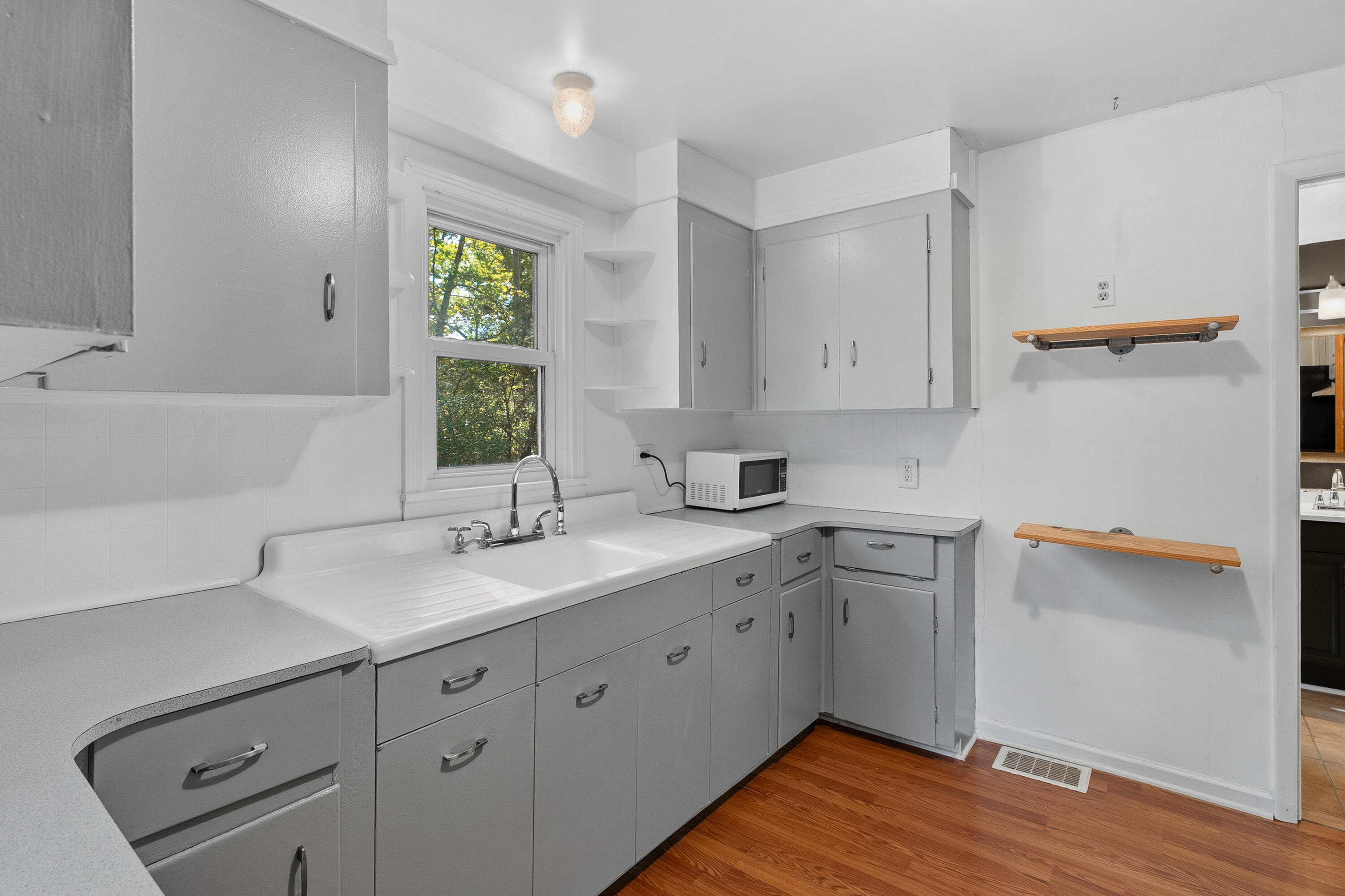 3822 Nazareth Road Kalamazoo, MI 49004 - Photo 6 of 38 Nazareth Rd 3822 Kalamazoo 49004-8