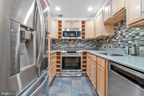 $365,000 | 560 N Street Southwest, Unit 708N, Washington, DC 20024