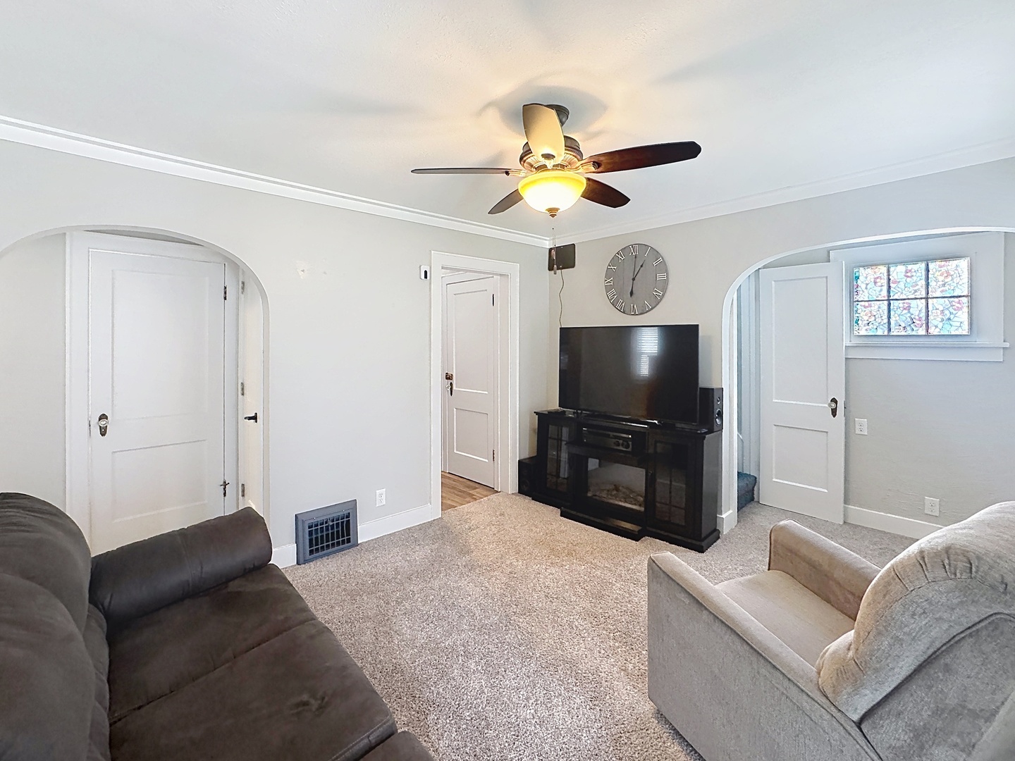 1841 32nd Street Moline, IL 61265 - Photo 5 of 24 a living room with furniture and a flat screen tv