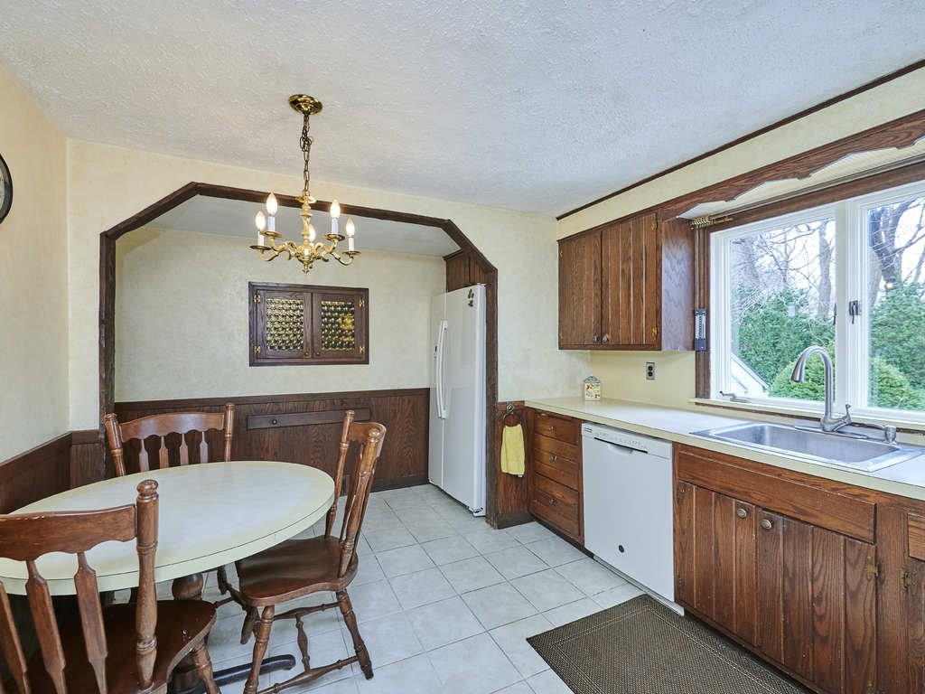 135 Oliver Road Belmont, MA 02478 - Photo 13 of 30 Gallery Image 13