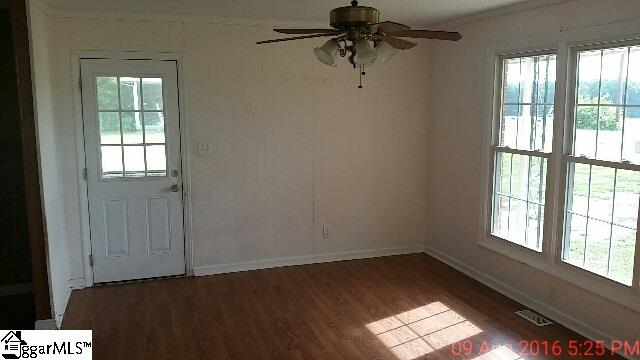 1217 Greenpond Road Fountain Inn, SC 29644 - Photo 3 of 6