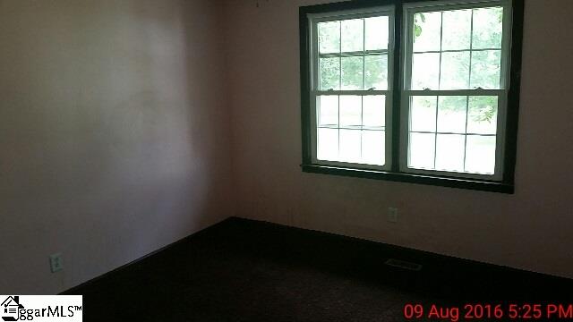 1217 Greenpond Road Fountain Inn, SC 29644 - Photo 4 of 6