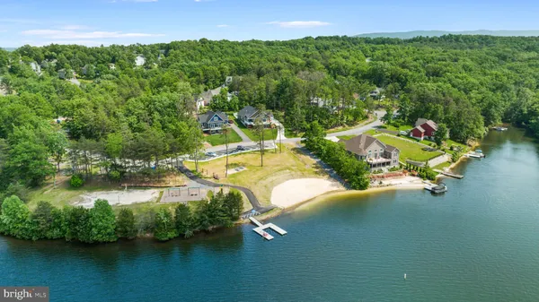 $574,900 | 514 Sleigh Drive, Cross Junction, VA 22625
