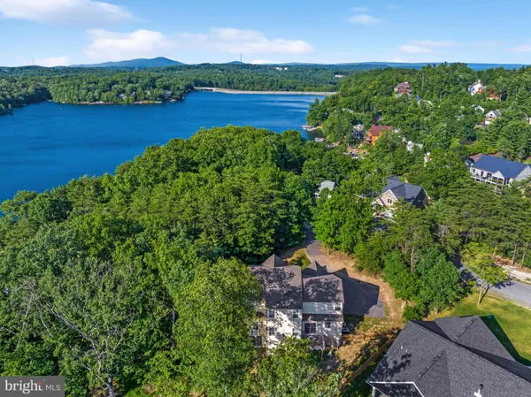 $574,900 | 514 Sleigh Drive, Cross Junction, VA 22625