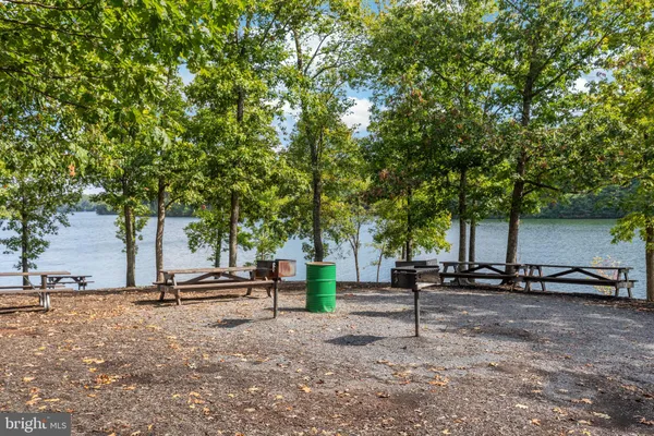 $574,900 | 514 Sleigh Drive, Cross Junction, VA 22625