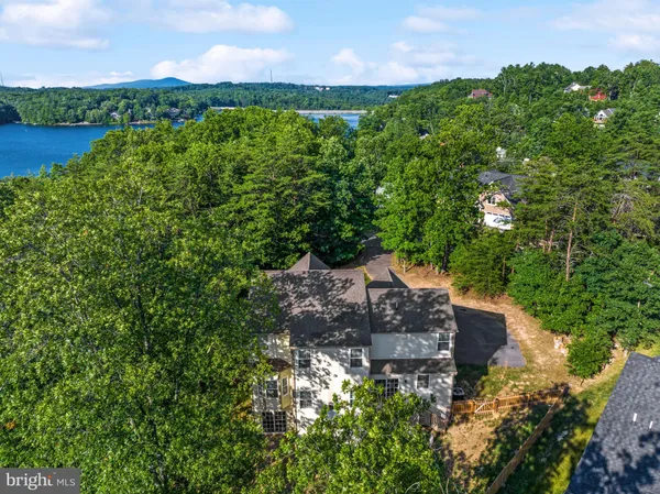 $574,900 | 514 Sleigh Drive, Cross Junction, VA 22625