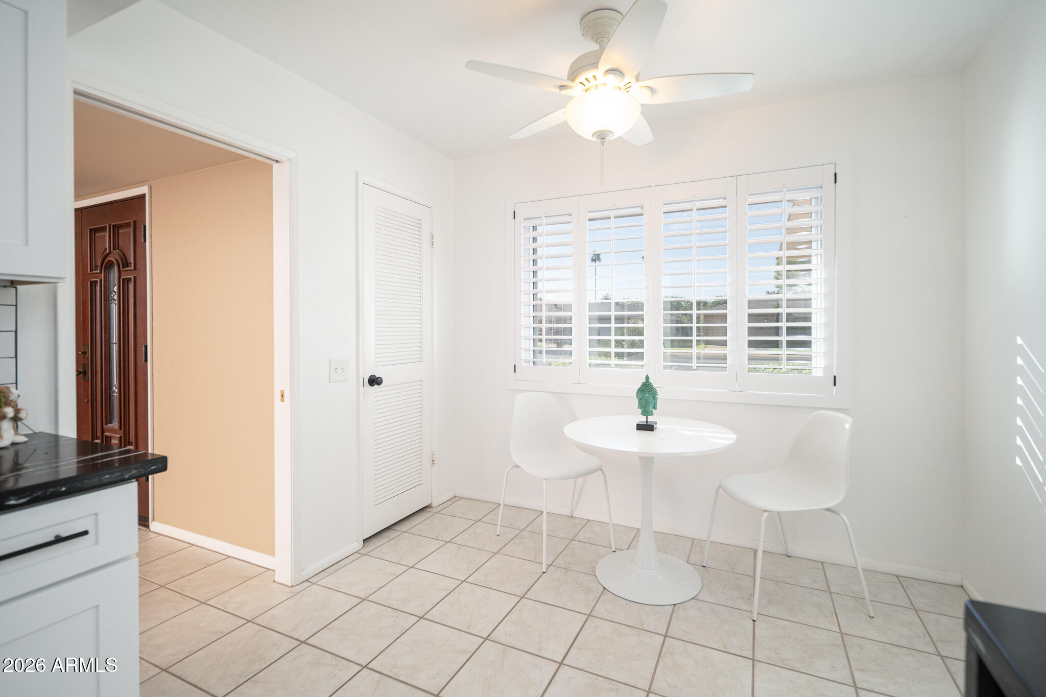 10004 West Pleasant Valley Road Sun City, AZ 85351 - Photo 17 of 57 14_Nook_01