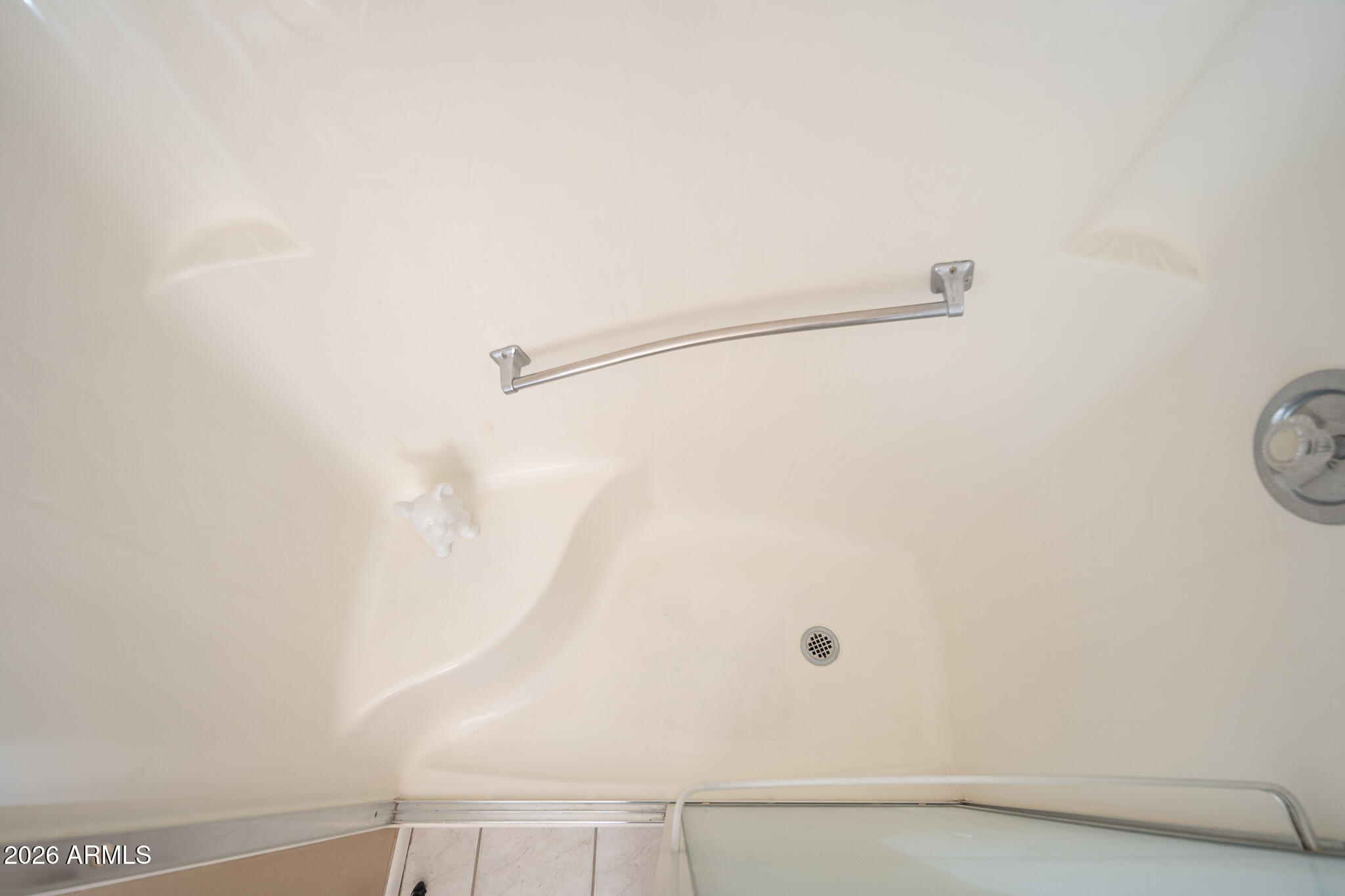 10004 West Pleasant Valley Road Sun City, AZ 85351 - Photo 28 of 57 25_Primary-Bath_03