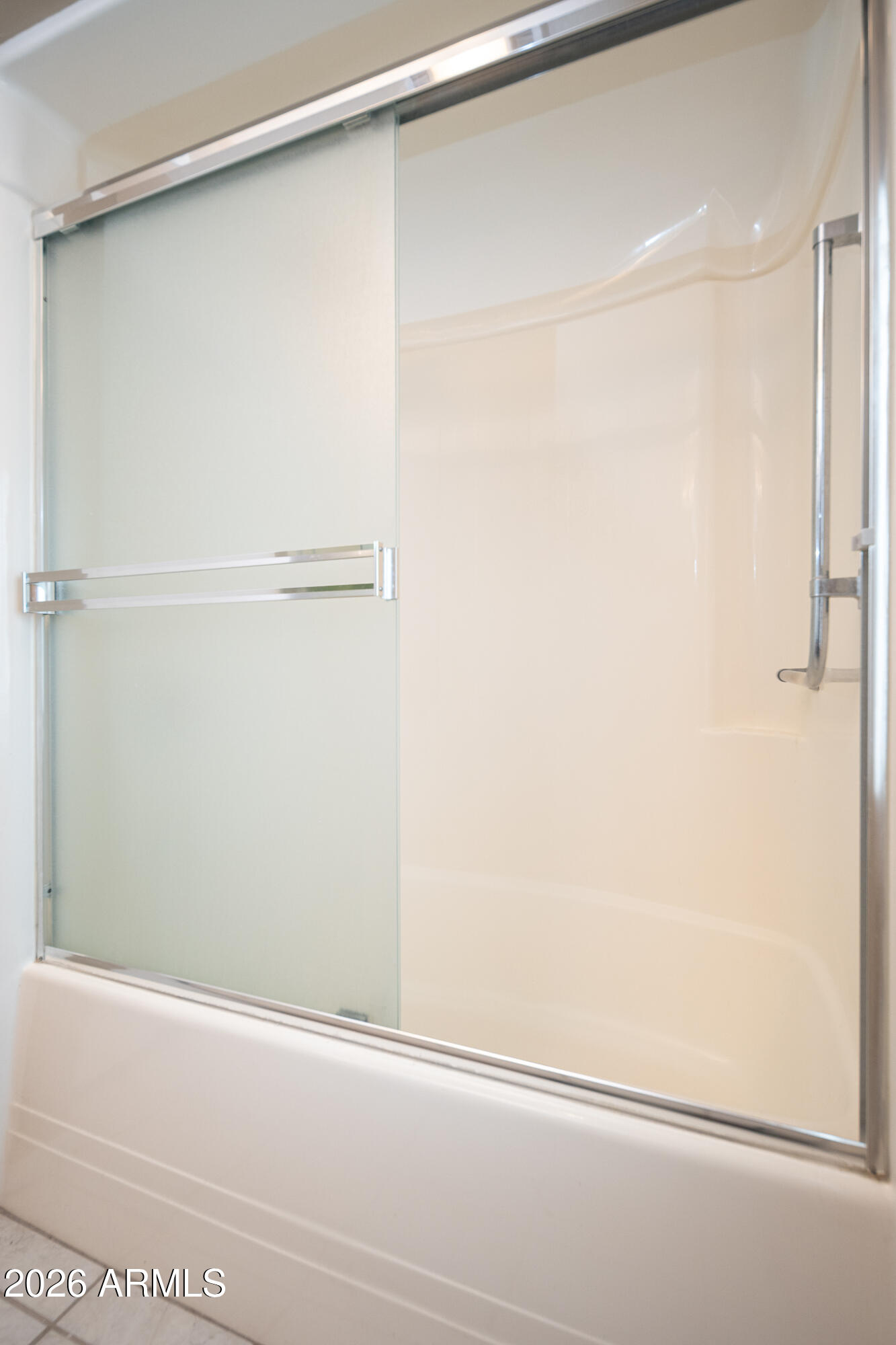 10004 West Pleasant Valley Road Sun City, AZ 85351 - Photo 30 of 57 27_Bath_02