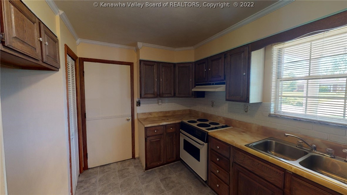 1251 Rock Camp Road Milton, WV 25541 - Photo 9 of 17 Gallery Image 9