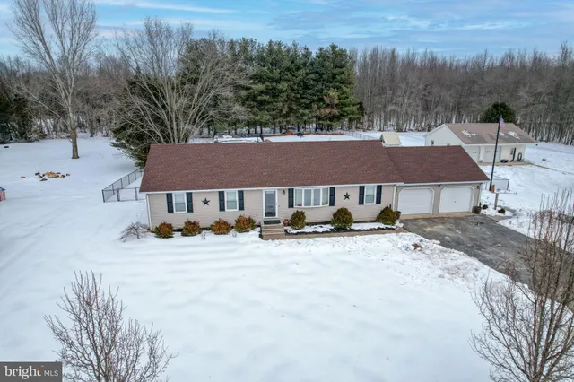 $425,000 | 1851 Hartly Road, Hartly, DE 19953