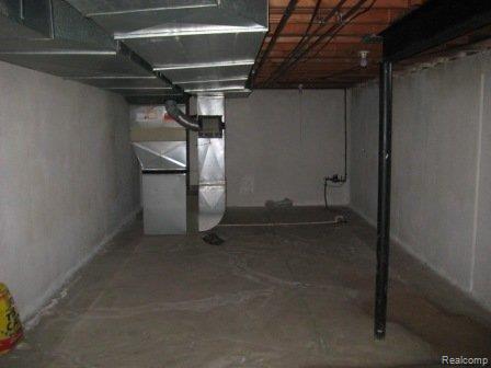 4408 Beach Road Troy, MI 48098 - Photo 7 of 12 Occupancy Inspection 12-01-09 (6