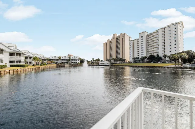 $2,600,000 | 358 Rue Caribe, Miramar Beach, FL 32550