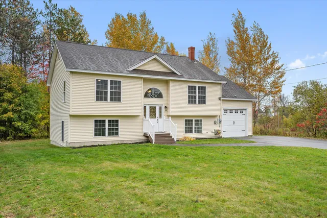 $369,900 | 21 Yankee Avenue, Bangor, ME 04401