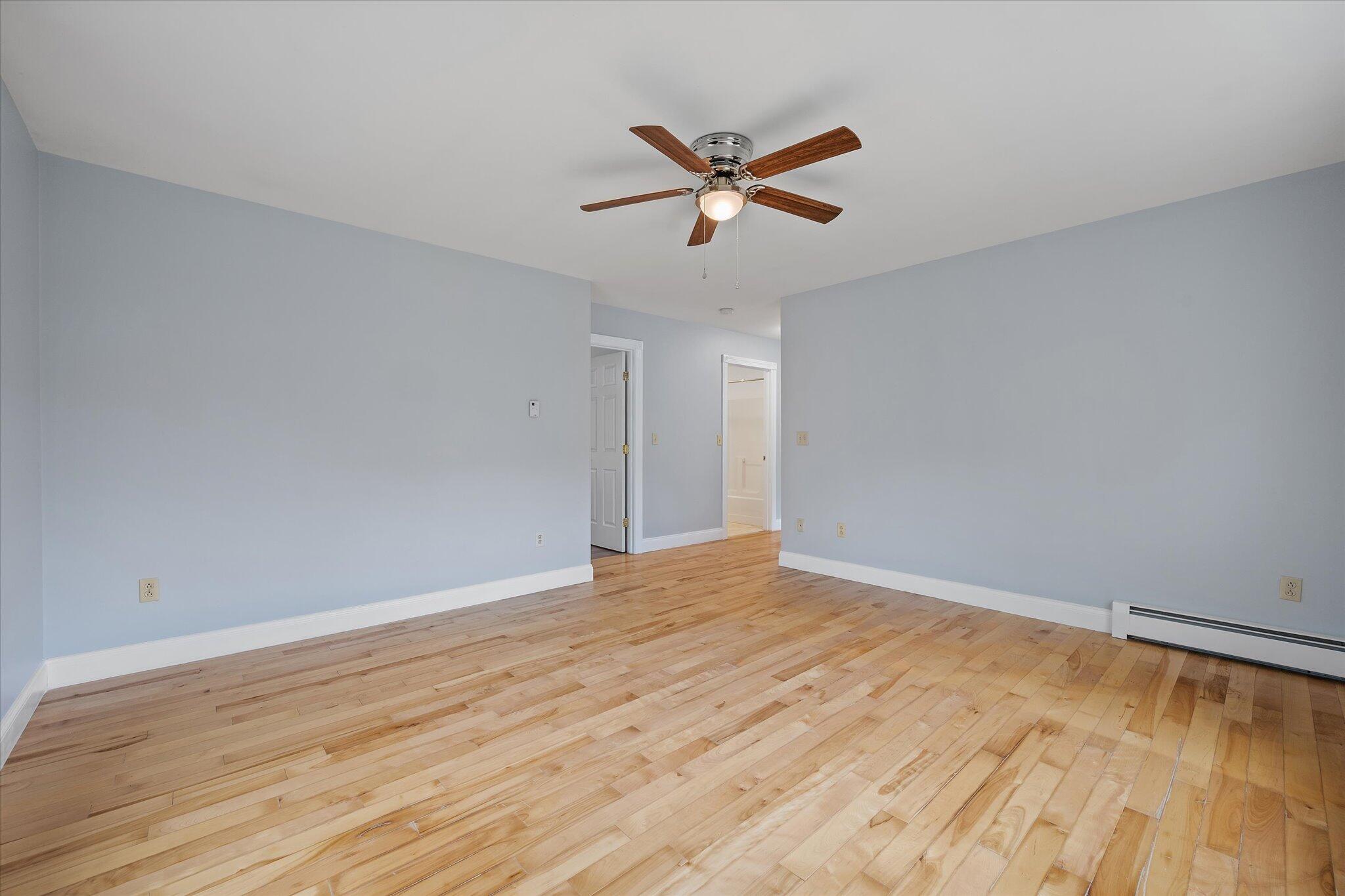 21 Yankee Avenue Bangor, ME 04401 - Photo 14 of 39 14-Family Room