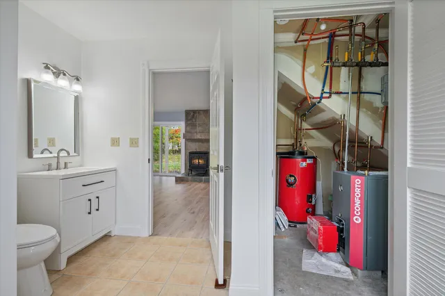 $369,900 | 21 Yankee Avenue, Bangor, ME 04401