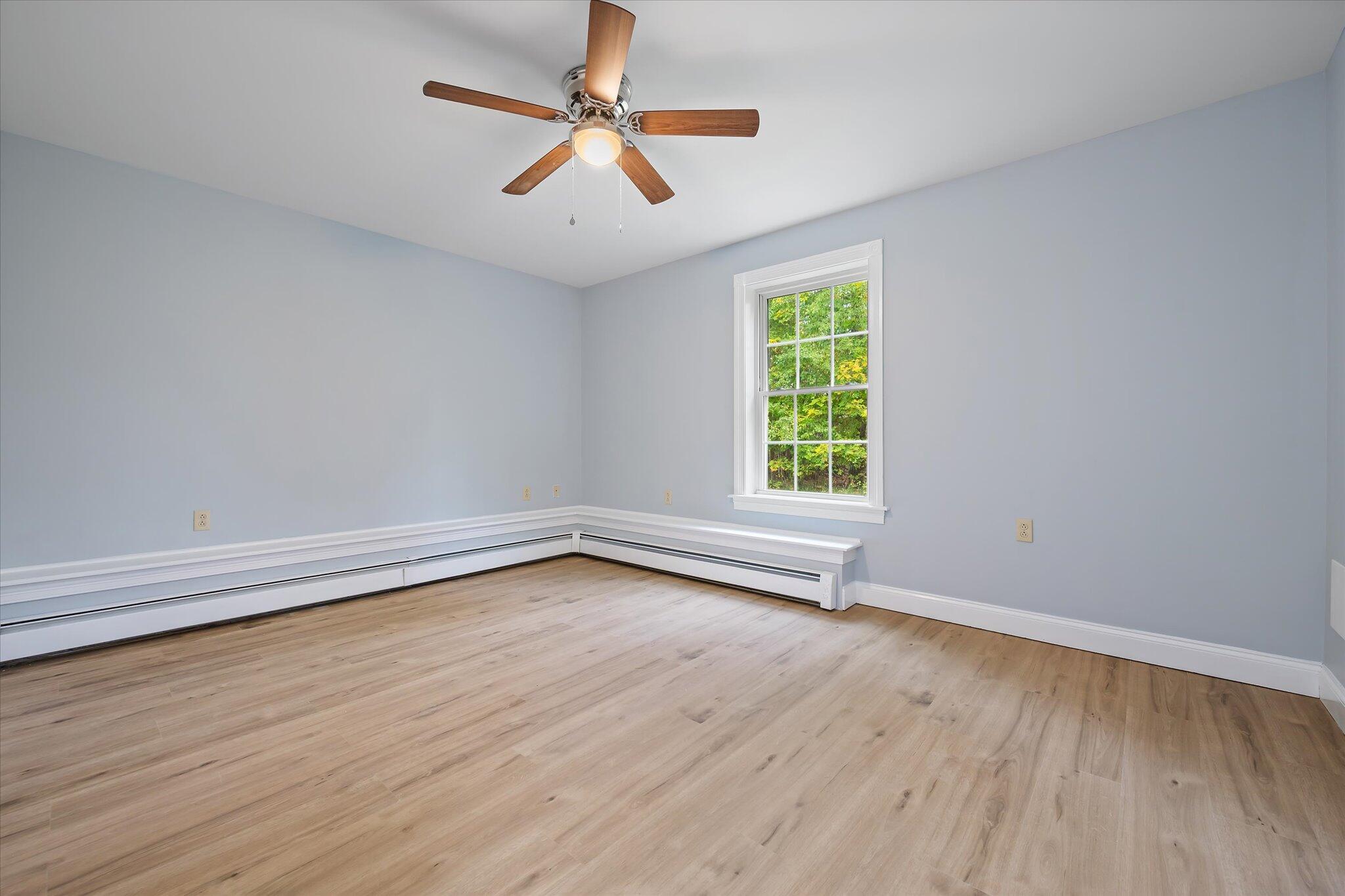 21 Yankee Avenue Bangor, ME 04401 - Photo 29 of 39 29-Bedroom 3