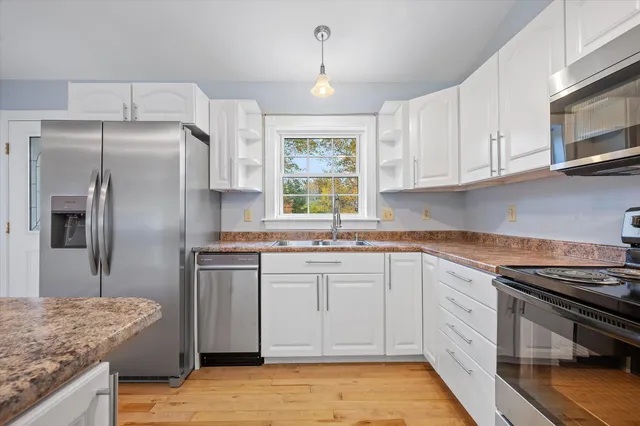 $369,900 | 21 Yankee Avenue, Bangor, ME 04401