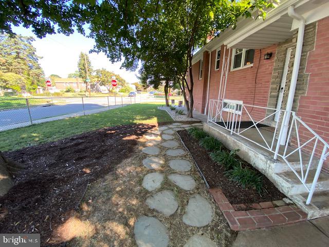 1165 Chesworth Road Philadelphia, PA 19115 - Photo 3 of 59