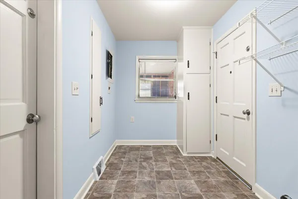 $2,495 | 3085 Savannah Highway, Charleston, SC 29414