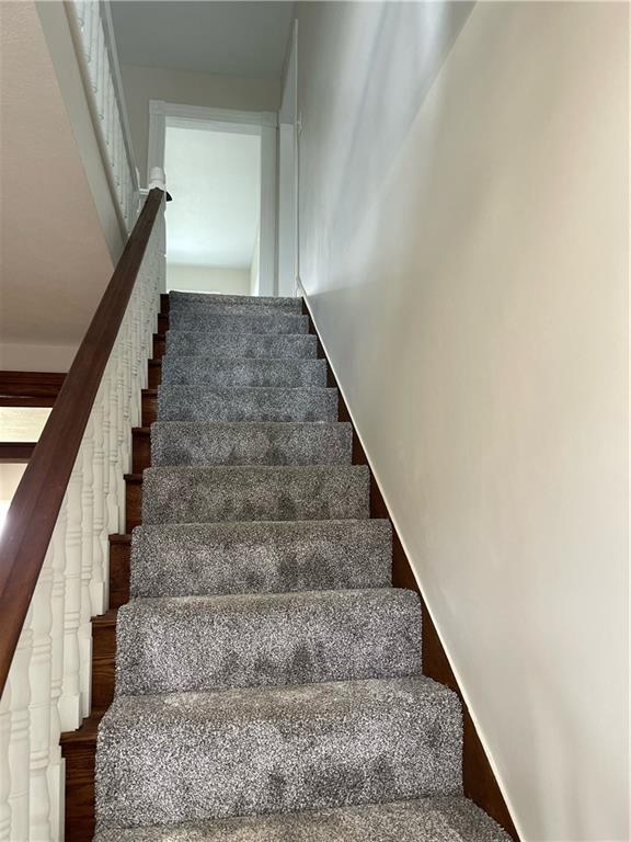 133 Weston Road Grove City, PA 16127 - Photo 20 of 44 Steps to second floor.