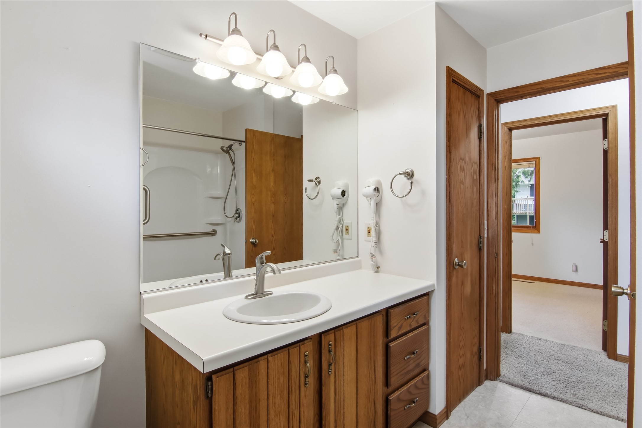 4725 Rudolph Road Eau Claire, WI 54701 - Photo 12 of 25
