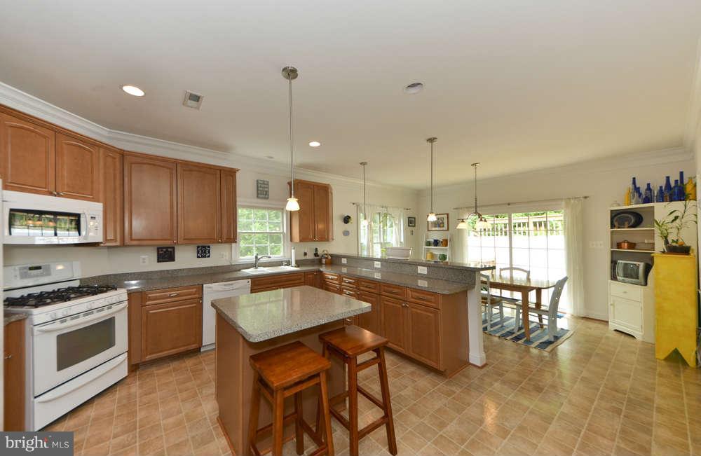 15722 Brandywine Road Dumfries, VA 22025 - Photo 23 of 30 Kitchen