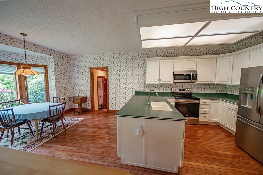 160 Wildwood Run Road Banner Elk, NC 28604 - Photo 11 of 44 Gallery Image 11