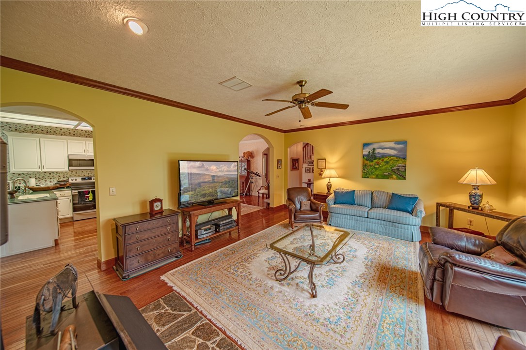 160 Wildwood Run Road Banner Elk, NC 28604 - Photo 18 of 44 Gallery Image 18