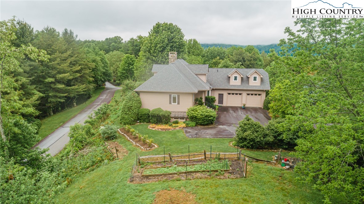 160 Wildwood Run Road Banner Elk, NC 28604 - Photo 3 of 44 Gallery Image 3