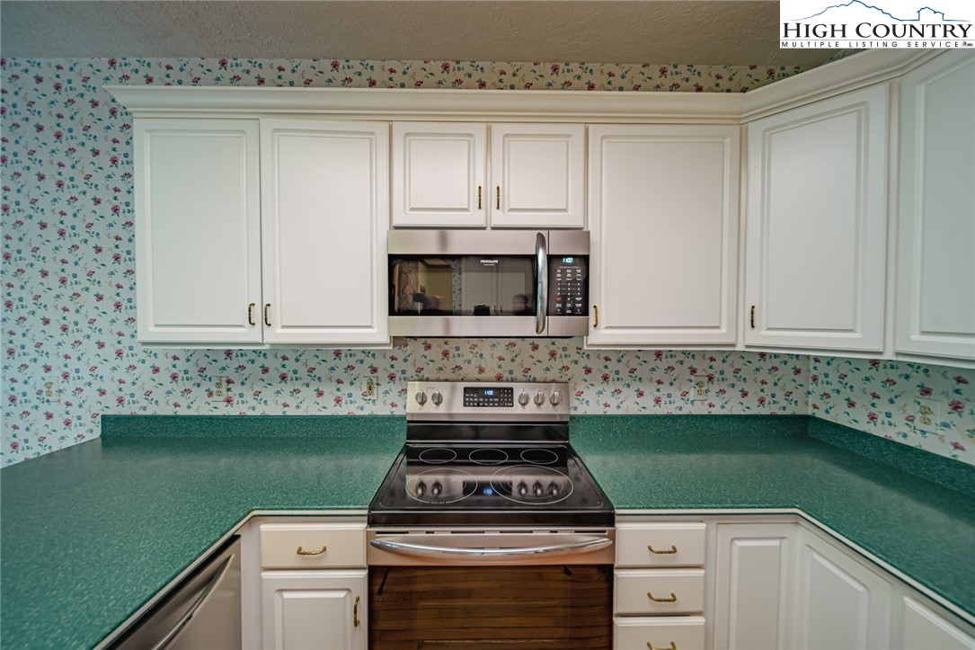 160 Wildwood Run Road Banner Elk, NC 28604 - Photo 10 of 44 Gallery Image 10