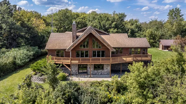 N8718 County Road VV, Farmington, WI 54644