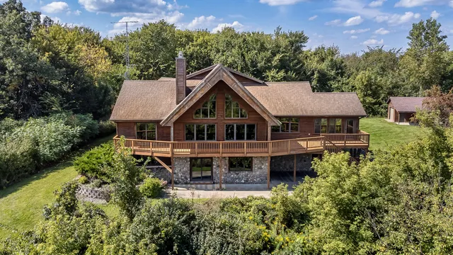 $790,000 | N8718 County Road VV, Farmington, WI 54644