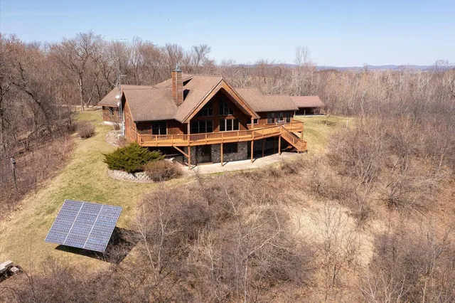 $790,000 | N8718 County Road VV, Farmington, WI 54644