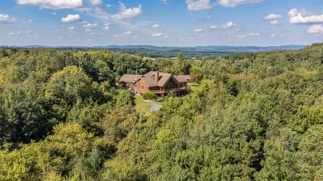 $790,000 | N8718 County Road VV, Farmington, WI 54644